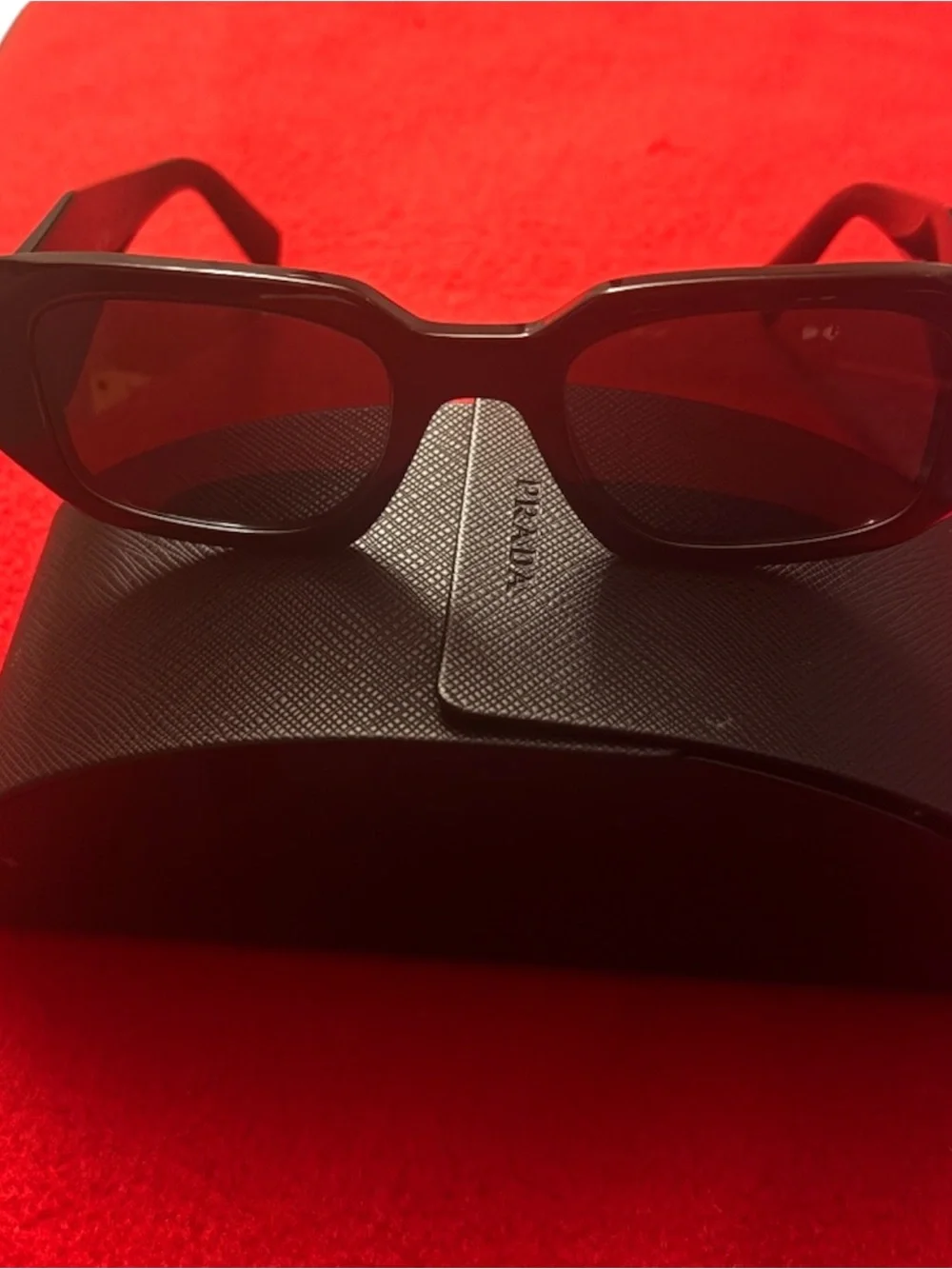 🖤Prada Symbole Trending Sunglasses - Picture 5 of 9